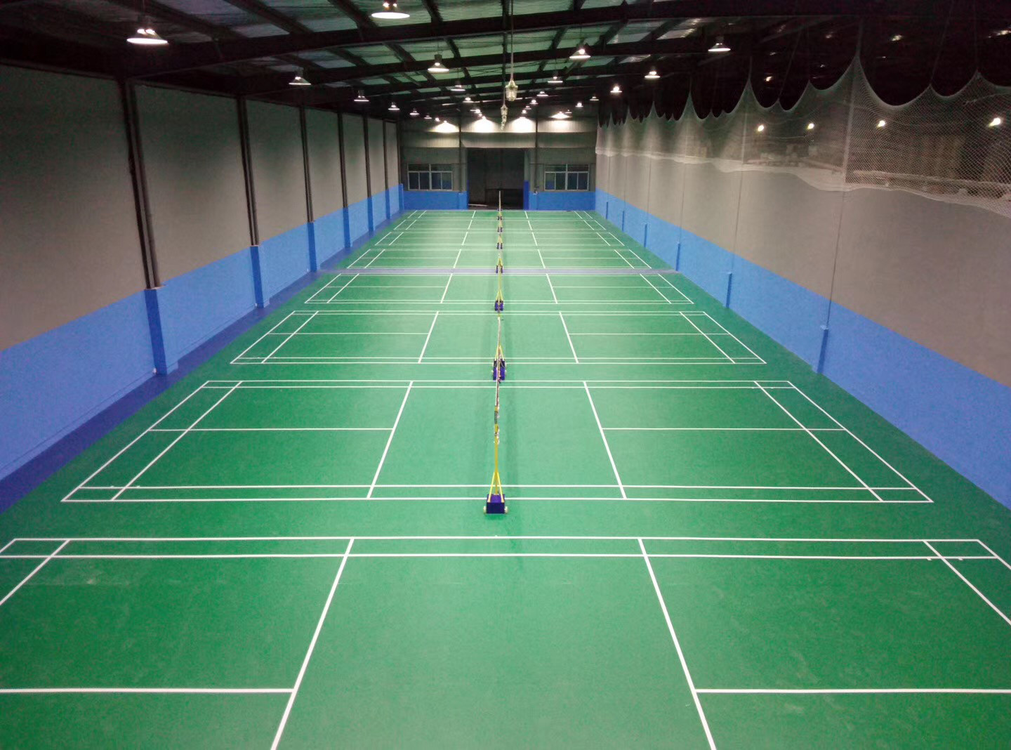 China Cushion Rebounce PVC Sports Flooring Indoor Badminton Sports Flooring factory
