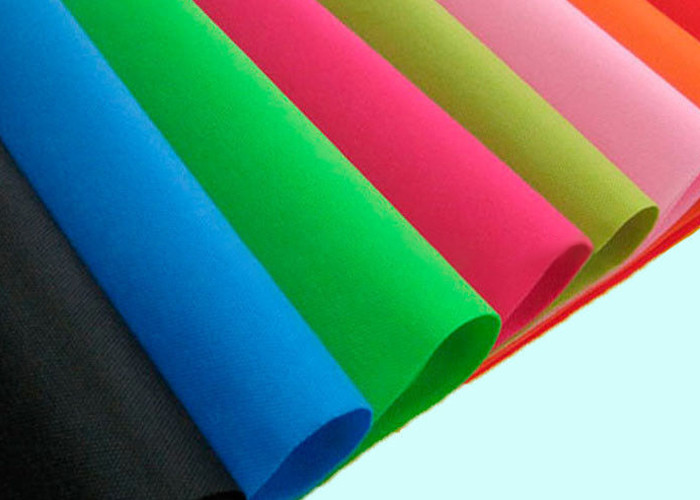 Quality Waterproof Non Woven Fabric Roll , 100% Polypropylene Spunbond Nonwoven Fabric for sale