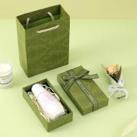 China Vintage Luxury Green Lipstick Gift Box Customized Lipstick Packaging Box factory