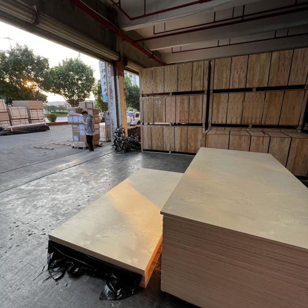 Quality Mildewproof Hardwood Faced Plywood For Furniture UV Resistant for sale