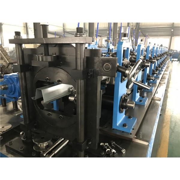 Quality 3T Double Head Decoiler Top Hat Roof Panel Roll Forming Machine with Flatten Auto Stacker for sale