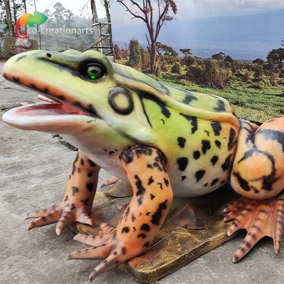 Quality Landscape Decoration Realistic Animatronic Animals Life Size Frog Water for sale