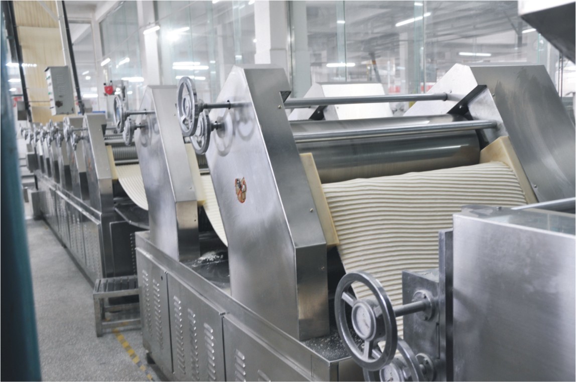 China 7 Rollers Full Auto Fresh Noodles Making Machine , Noodle Making Equipment factory