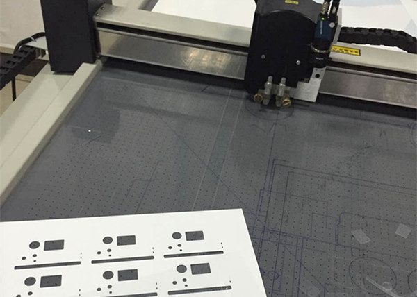 China RFID Card Cardboard Box Cutting Machine Paper CNC Digital Robot Plotter factory