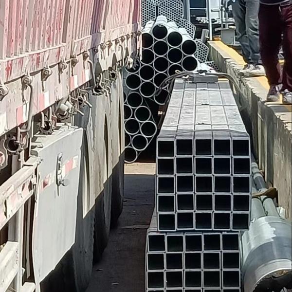 Quality Cold Drawing Galvanized Steel Pipe For Military , BK BKS BKW ST44 Square Steel Tube for sale