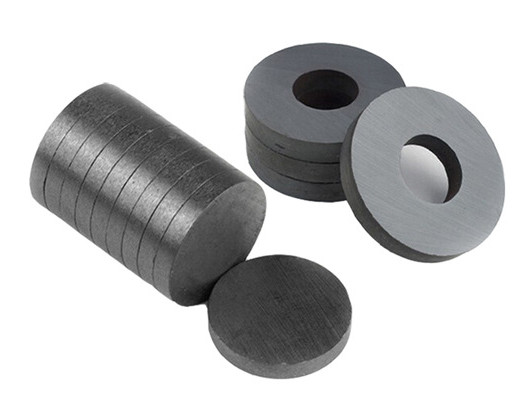 Quality Hard Cylinder Ferrite Magnet For Rotors / Fridge SGS RoHS Certification for sale