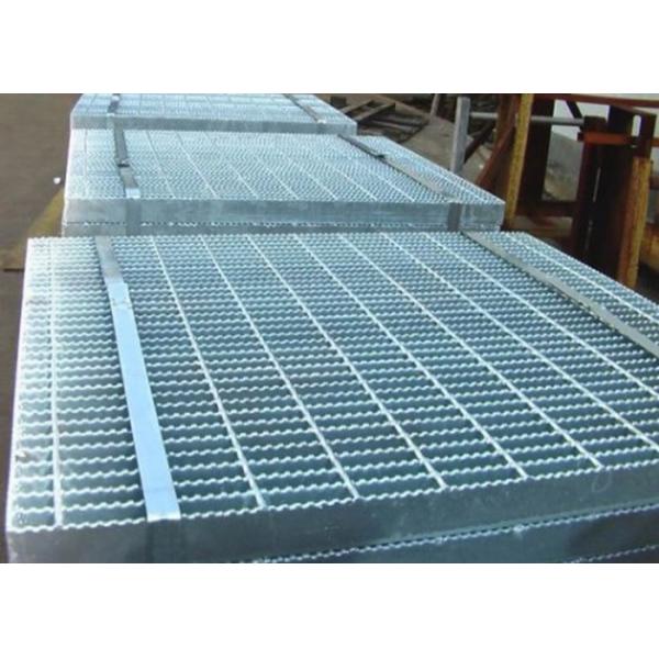 Quality Heavy Duty Serrated Steel Grating / Large Metal Floor Grates Skid Resistance for sale