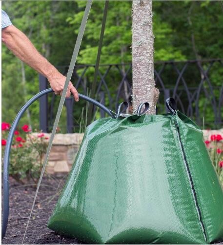 Quality 35 Gallons Self Watering Tree Bags, Treegator Watering Bags Slow Release For Garden And Street Tree for sale