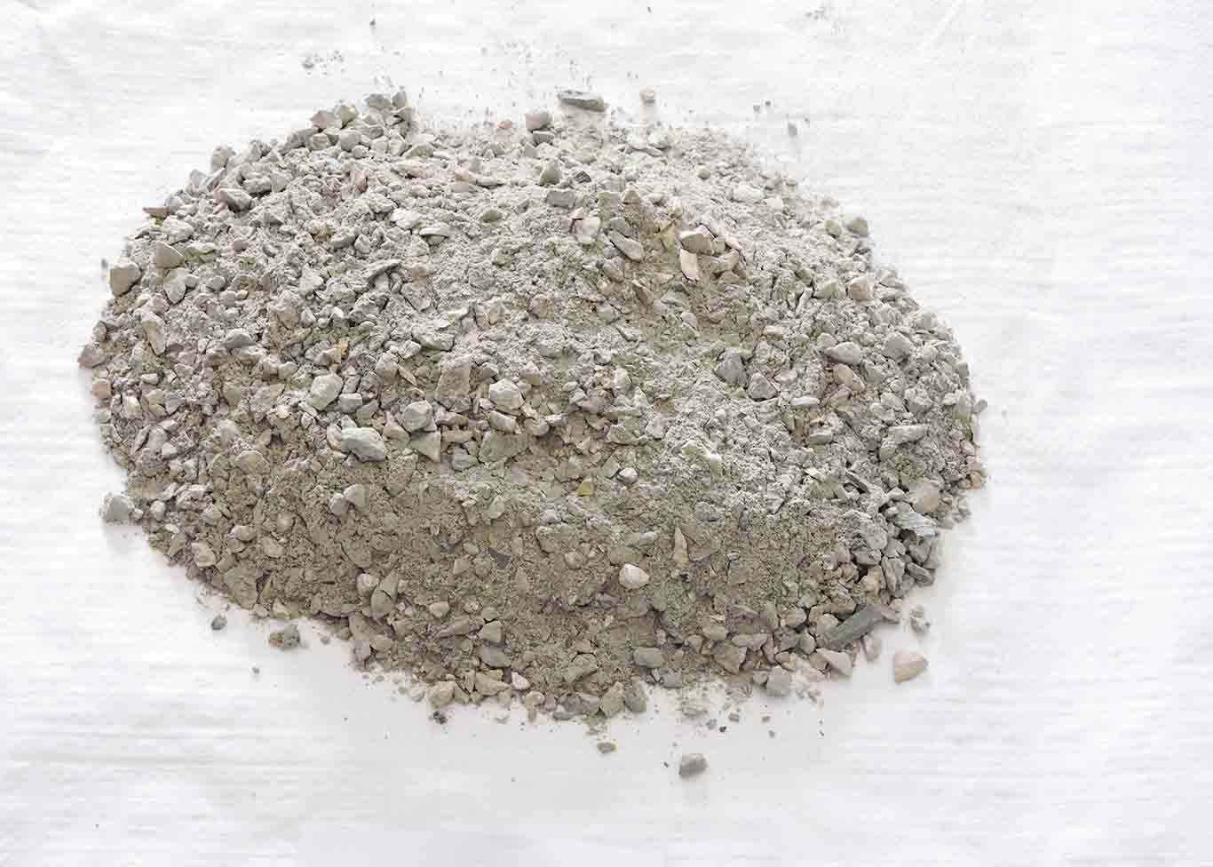 China Dense Low Cement Insulating Castable Refractory Heat Resistant 2.45g/cm3 factory