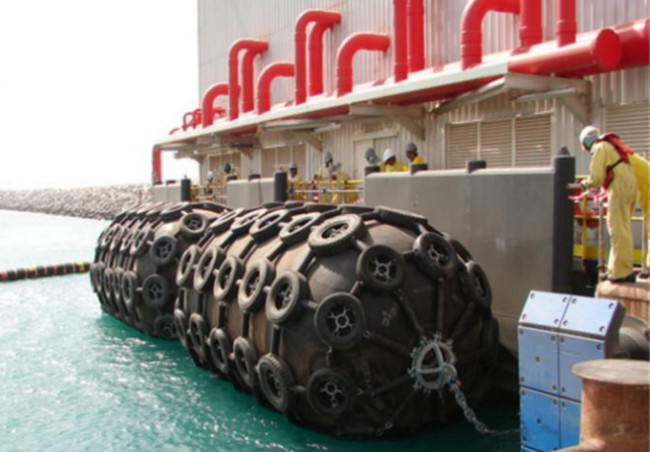 Quality Tyre Net Ship Rubber Fender 500mm Length Boat Docking Pneumatic Marine Fenders for sale