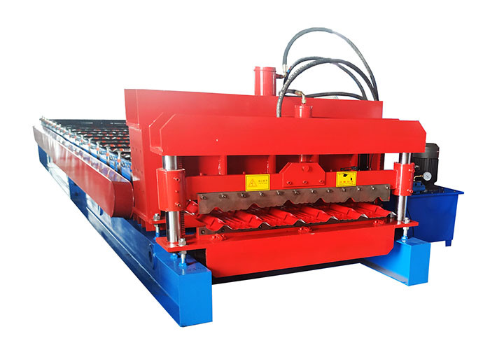 China 4 Kw Wall Panel Roll Forming Machine 3 Tons Driven By Chains factory