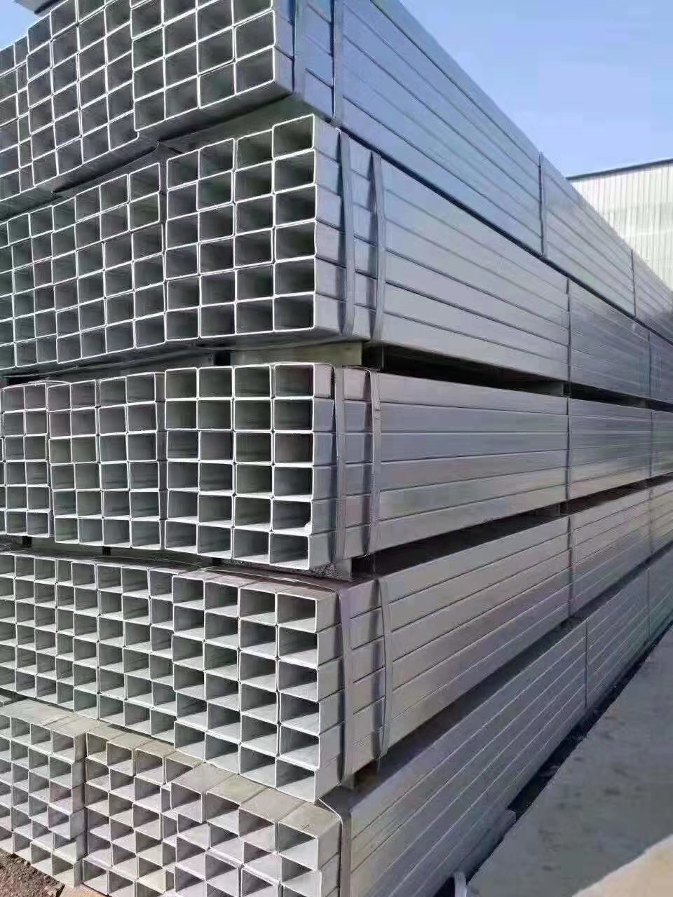 China Square Hollow Steel Pipe Made By Hot Dipped Galvanized Steel Coil 100 X 100 mm factory