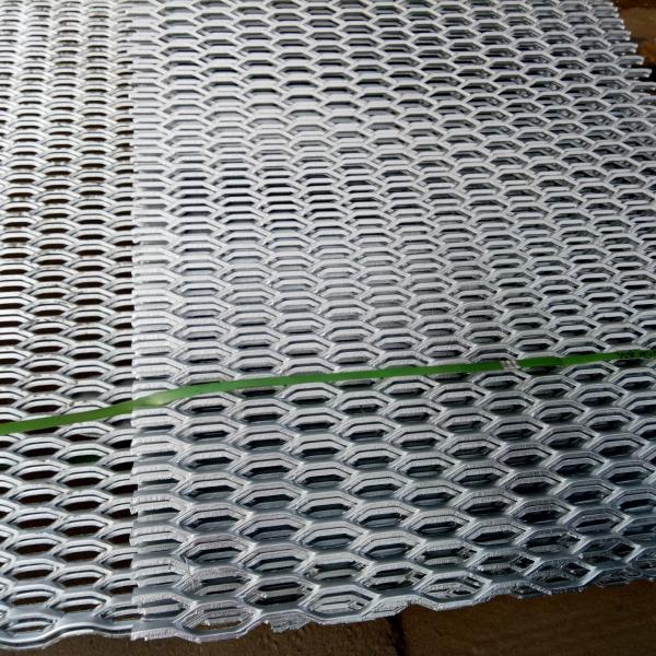 Quality Heavy Duty Iron 4x8 Raised Expanded Metal Mesh Catwalk Steel Gratings for sale