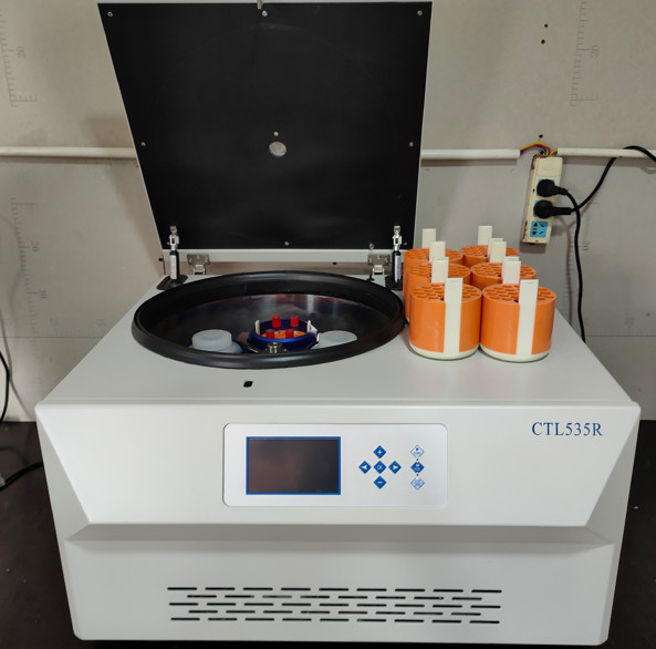 Quality Benchtop Low speed Refrigerated Centrifuge 3000ml high volume blood bank for sale