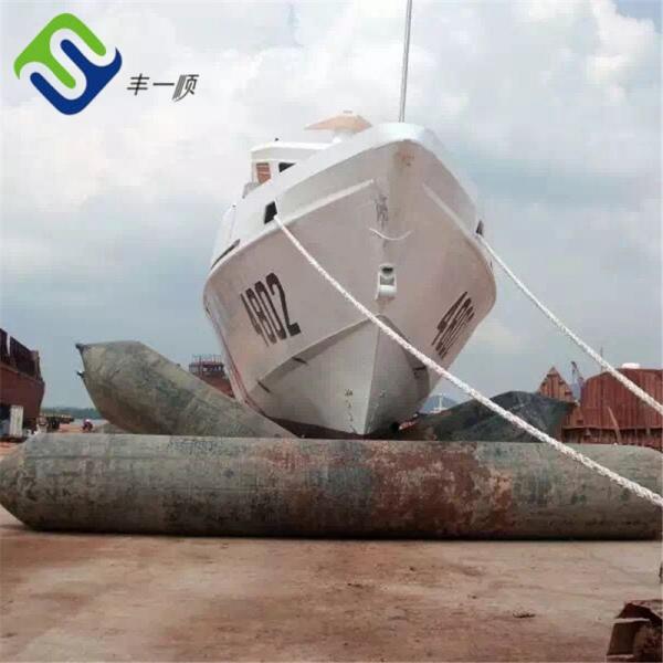Quality Big Carrying Capacity Inflatable Boat Lift Bags , Pneumatic Lifting Bags Black Color for sale