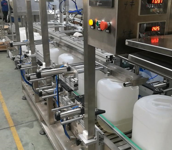 Quality 20KG-100KG Bottle Packaging Line Barrel Weighing Filling Machine for sale