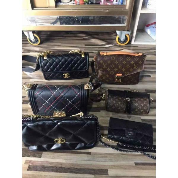 Quality Refined Linings Second Hand Luxury Bags With Sturdy Stitching Robust Metal Hardware for sale