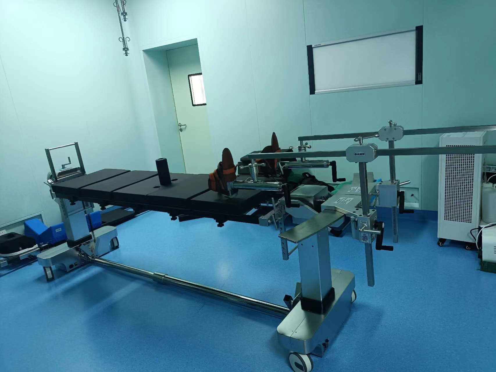 China Stainless Steel Electro Hydraulic Operating Table Safety Standard ISO13485 Certified factory