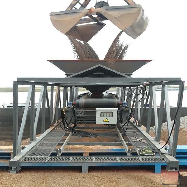 Quality Steel Mobile Gravity Conveyor Black Pier Bulk Loading Bulk Cargo Conveyor for sale