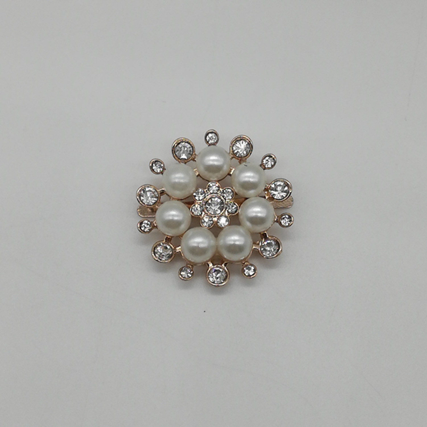 China Pearl Flower Shoe Brooch Accessories , Zinc Alloy Small Shoe Clips Fashionable factory