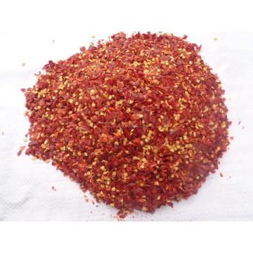 Quality Dehydrated Crushed Chilli Peppers 5mm Red Chili Flakes 8 Mesh for sale