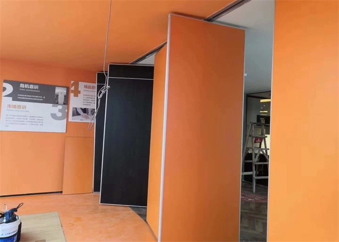 China Movable Sliding Door Partition Wall Manual Hanging System For Office factory