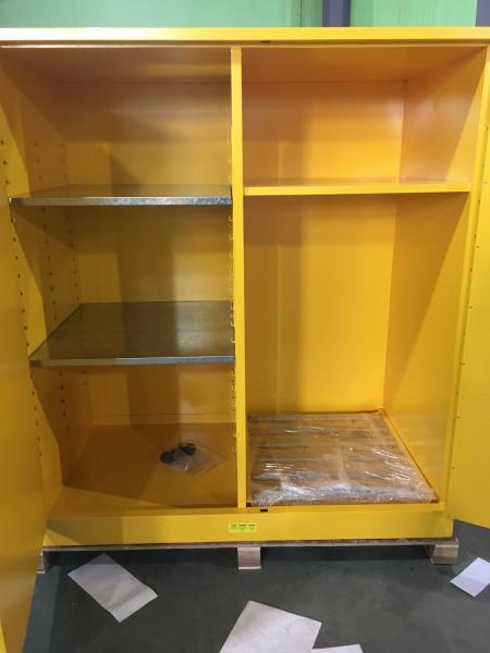 Buy Flammable Goods Storage Cabinets With Earthing Socket For