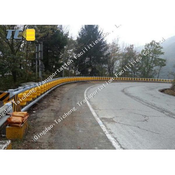 Quality Durable Highway Metal Guardrails Q235 Hot Dip Galvanizing Metal Material for sale