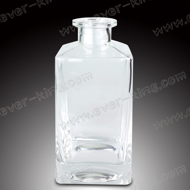 china White Flint Glass 1500 ML Custom Rum Bottles