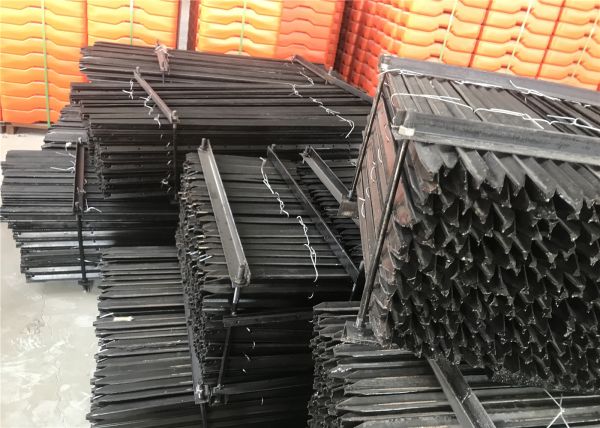 1.8m black bitumen coated heavy duty y post star pickets