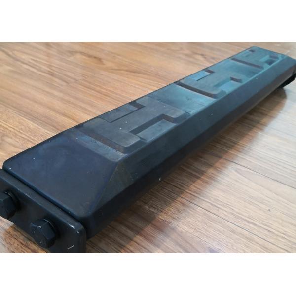 Quality 700mm Pitch Clip On Excavator Rubber Pads For Komatsu for sale