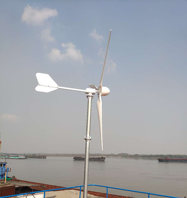 China IP54 Horizontal Wind Turbine Residential Wind Power Low Vibration factory