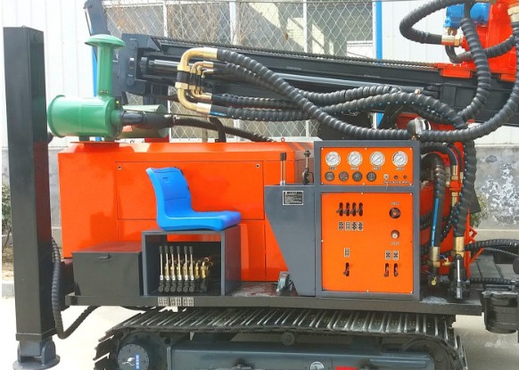 China Dth Large Pneumatic Borewell Machine St 200 Drilling for sale