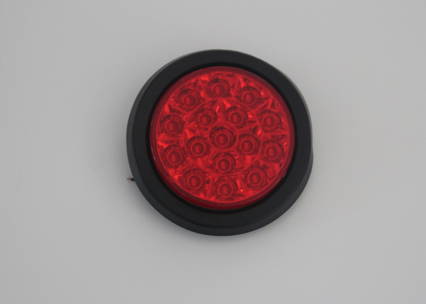 China 4inch Round shape 24V LED Truck Tail Light Rubber Cover Red Amber White colors factory
