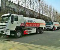 China Light Diesel Oil Tanker Truck 20 - 25 CBM 5000 - 6000 Gallons Volume factory