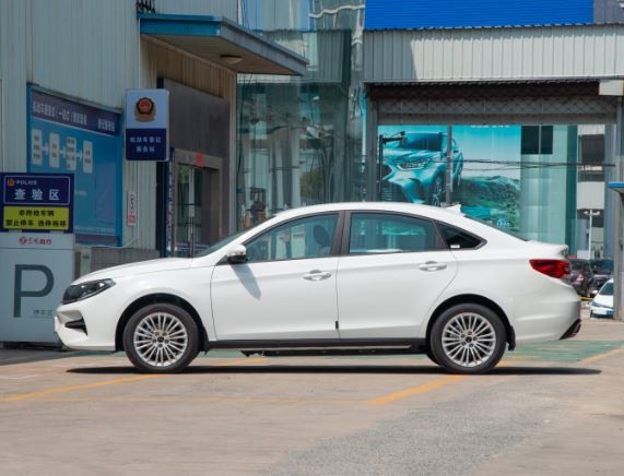 Quality Range 415km ECO Friendly Electric Cars Dongfeng Fengxing S60 180km/h for sale