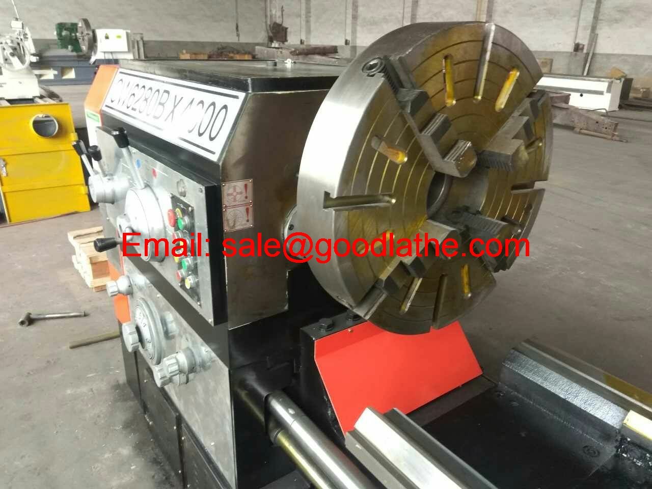 China Gap Bed Universal Lathe Machine For Metal Internal And External Turning factory