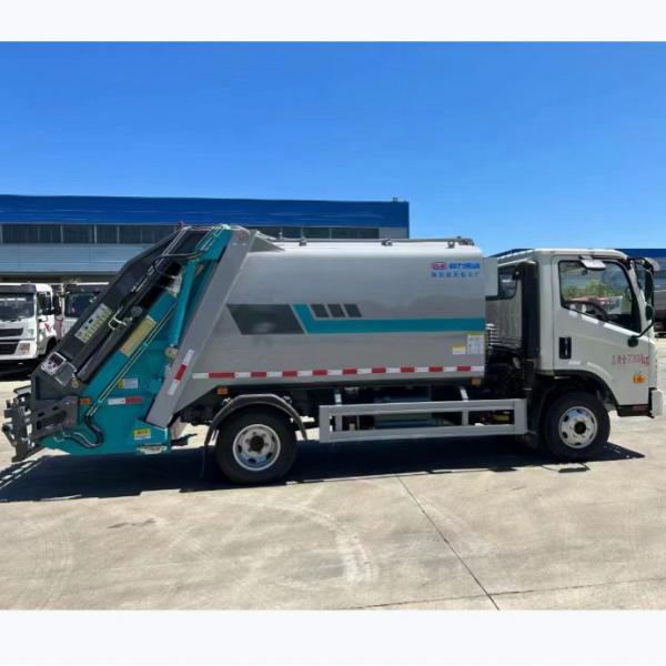 Quality Chinese Rear Loader Garbage Truck With 5 Forward Gear And Hydraulic Pump for sale
