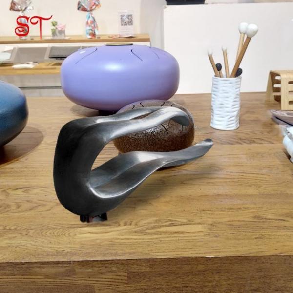 Quality Shopping Mall Decoration Tongue Stainless Steel Statue Black Modern Metal for sale