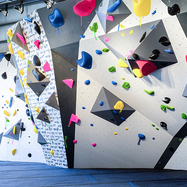 Quality Adventure Weatherproof Outdoor Climbing Wall Eco Friendly For Commercial Square for sale