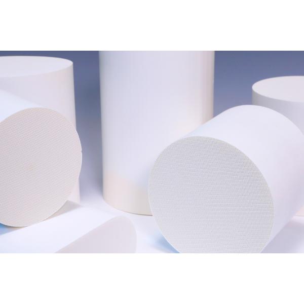 Quality Cellular Cordierite Honeycomb Ceramic / Catalyst Supports White for sale