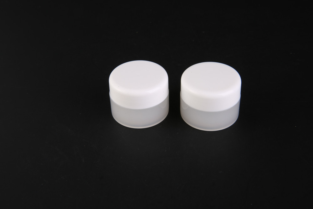 China PP 10M Mini Cosmetic Containers For Gift Packaging Plastic Cosmetic Jars for sale