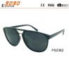 China 2019 fashion sunglasses with 100% UV protection lens, top bar on the frame, suitable for men and women factory