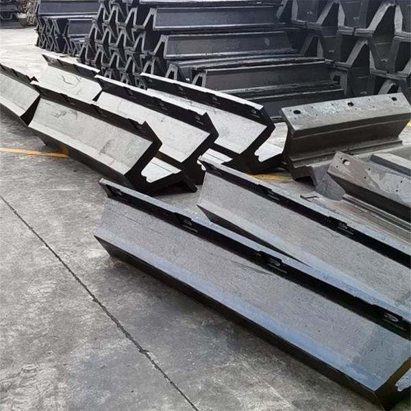 Quality Waterproof Flexible V Fender PIANC2002 Industrial Marine High Density NR for sale