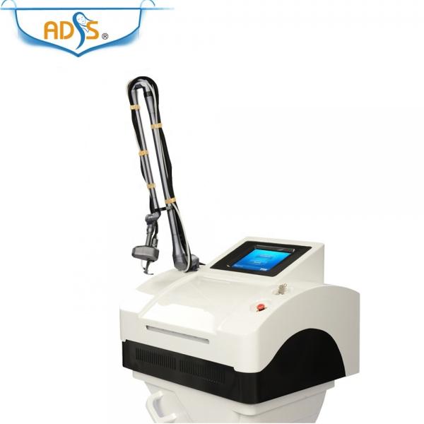 Quality Portable Fractional CO2 Laser Machine 40W 10600nm For Skin Rejuvenation for sale
