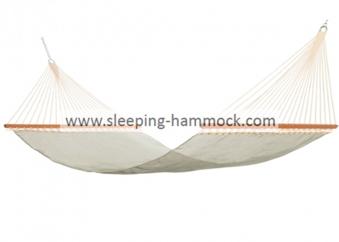 China Quick dry sleeping hammock double size solid wood spreader bar poolside hammock factory