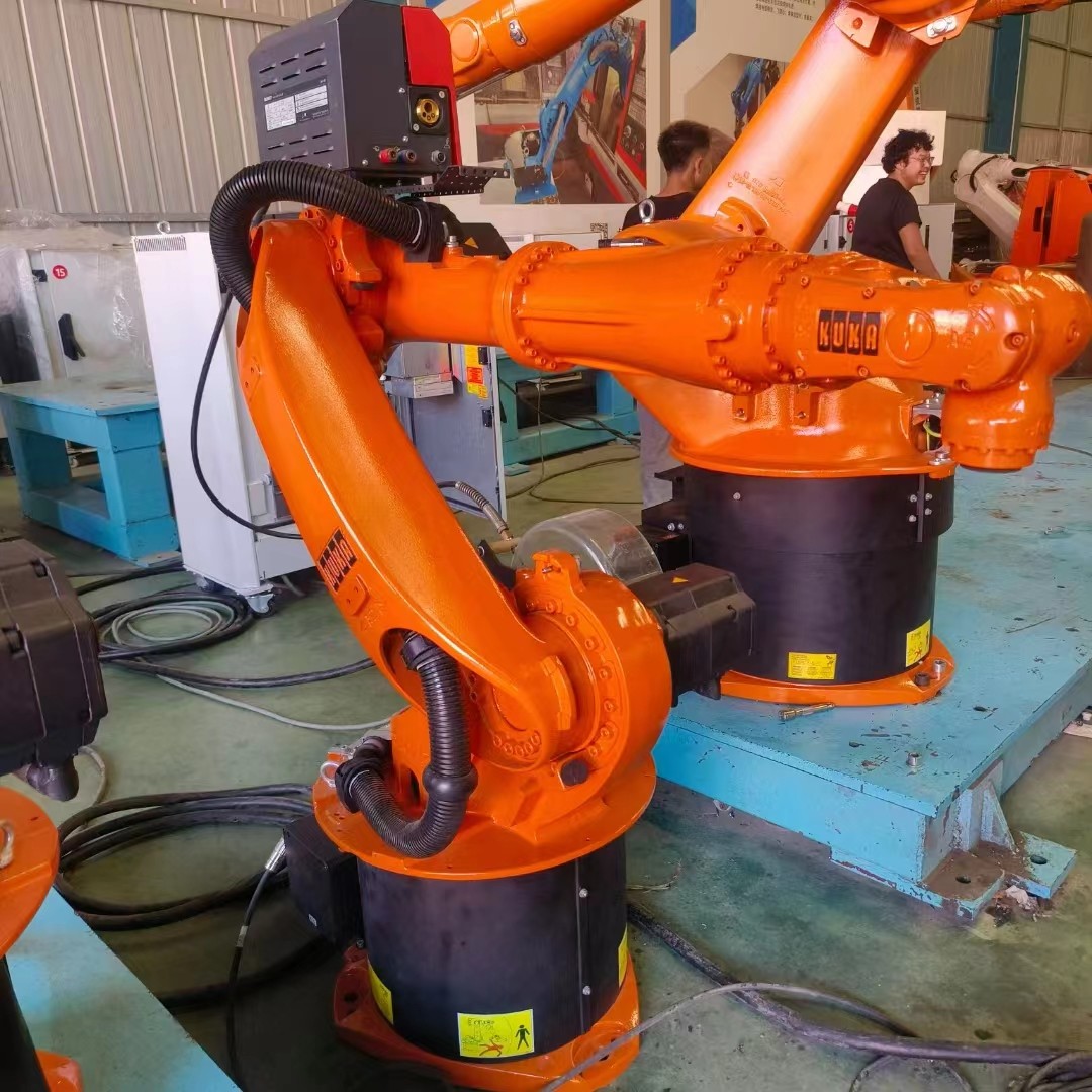 China KUKA KR16 L6 Robot Used Industrial Robot Arm ,Welding Robot ,Loading Robot ,Handling Robot factory