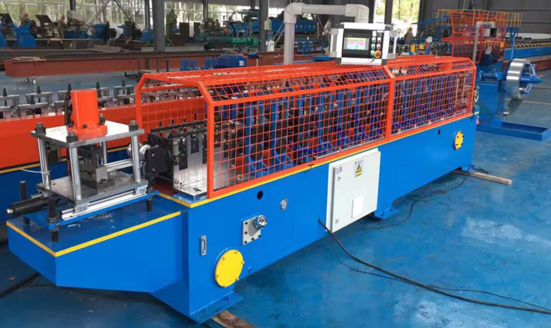 China Metal Frame Stamping Rolling Shutter Door / Shutter Slat Roll Forming Machine factory