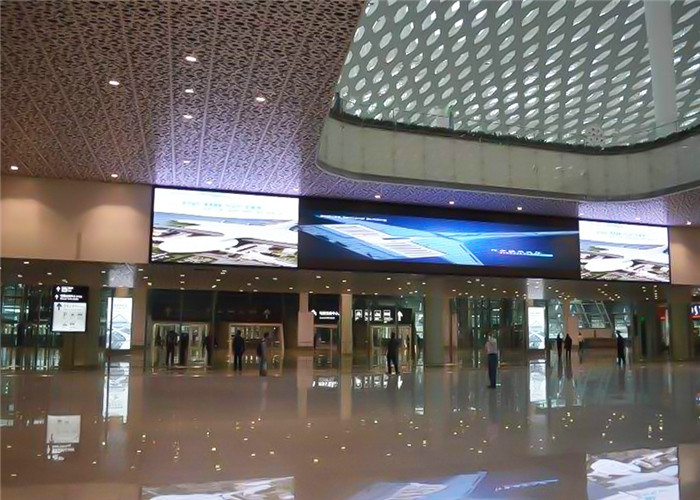 China 1/16 Scan  P2.5 full color LED Display Shopping Mall Led Display With Detachable Panel factory