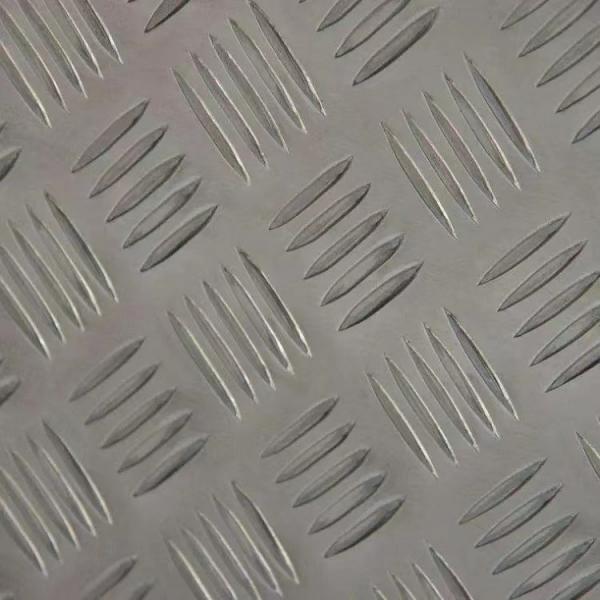 Quality SS304 2MM 3MM Descaling​ Pattern Steel Plate Checkered Steel Sheet 1800mm for sale